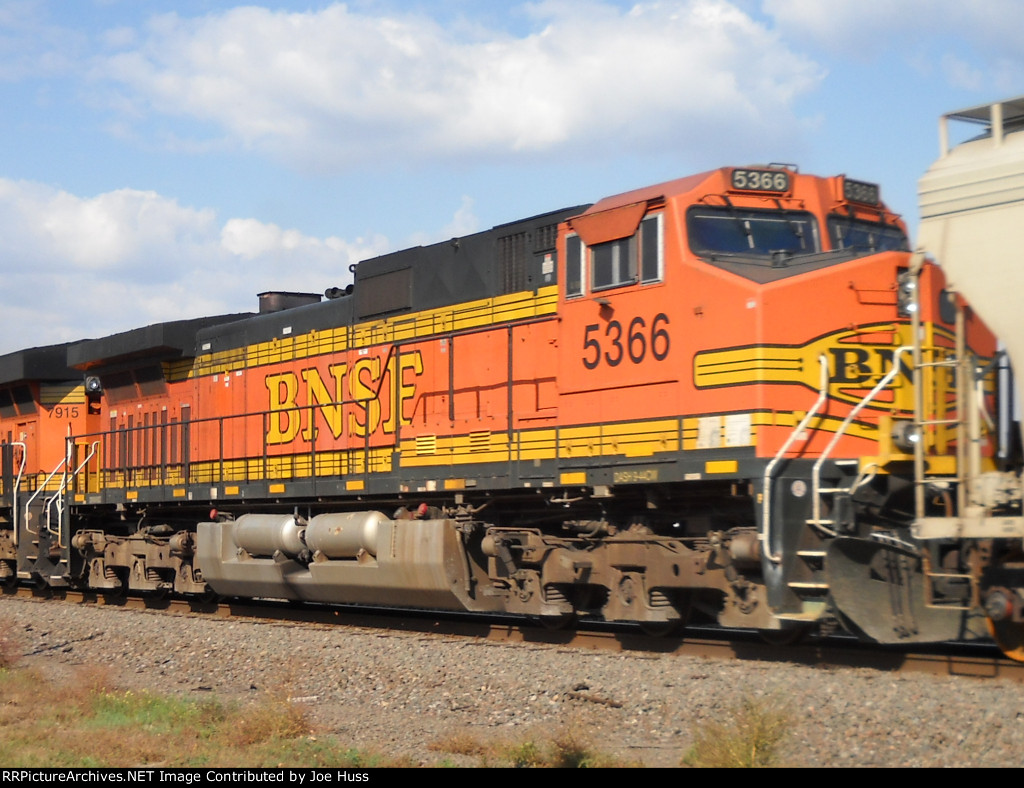 BNSF 5366